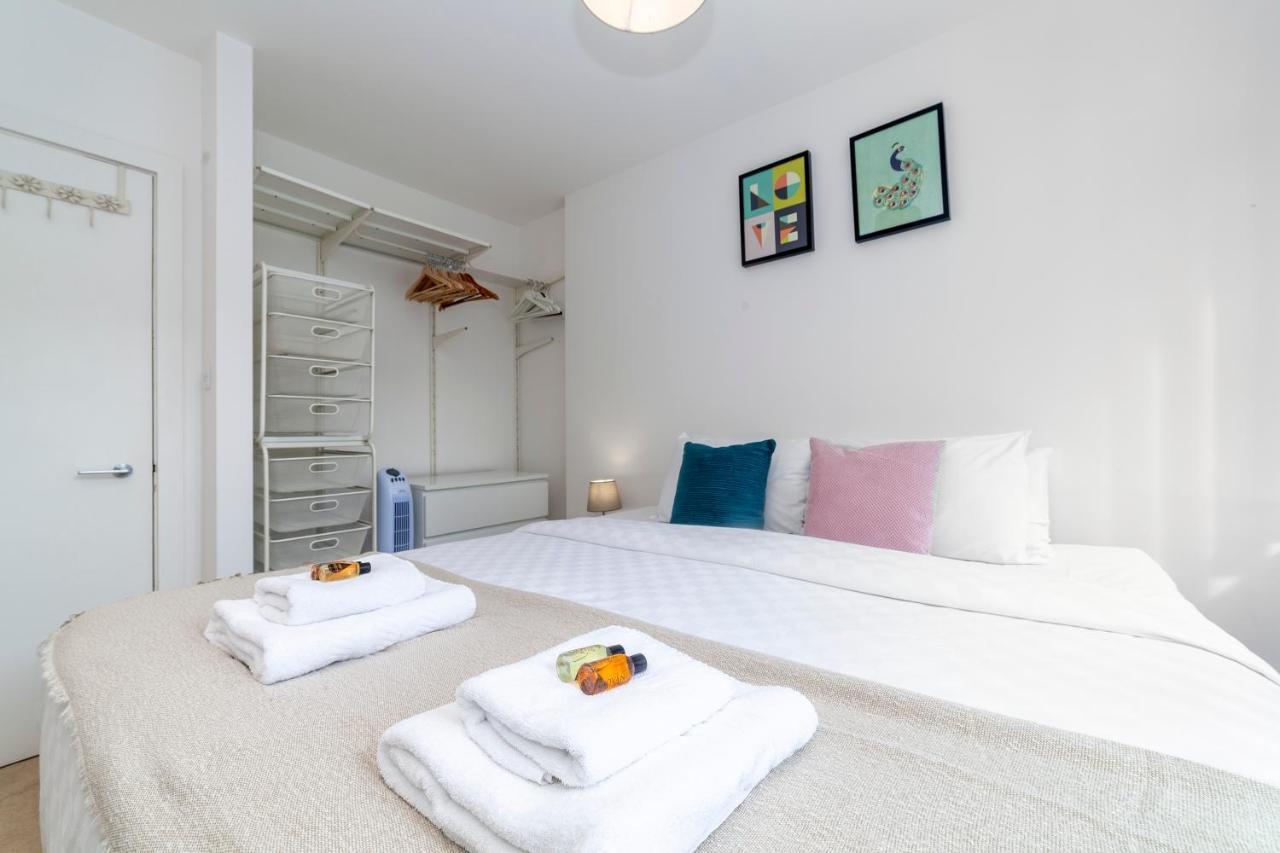 Modern And Bright 2 Bdr Flat In Clapham Common Apartamento Londres Exterior foto